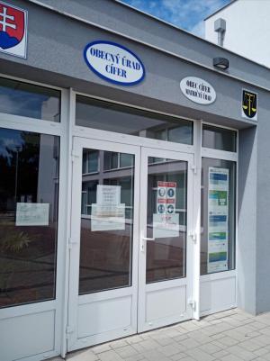 Obecný úrad zatvorený 1